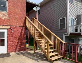 610 Fenelon Pl in Dubuque, IA - Building Photo - Building Photo