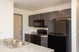 Willows East Commons in Sioux Falls, SD - Building Photo - Interior Photo