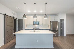The Enclave at Deep River Plantation in Greensboro, NC - Building Photo