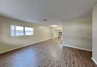 4967 SW 4th St in Margate, FL - Foto de edificio - Building Photo