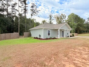 202 Ridge Ln in Lucedale, MS - Building Photo - Building Photo
