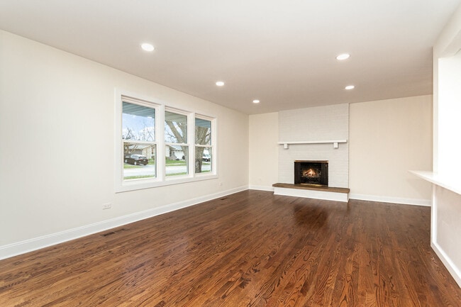 116 Waxwing Ave in Naperville, IL - Building Photo - Building Photo