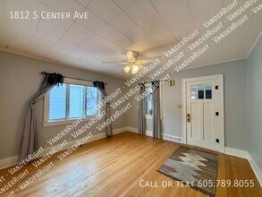 1812 S Center Ave in Sioux Falls, SD - Building Photo - Building Photo