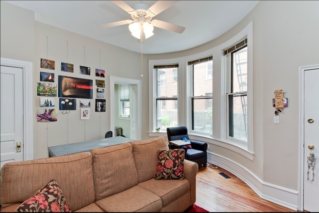 408 Seward Square SE in Washington, DC - Foto de edificio - Building Photo