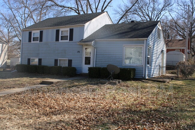 613 NE 45th St in Kansas City, MO - Building Photo - Building Photo