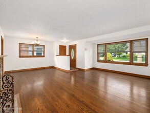 4216 Forest Ave in Western Springs, IL - Building Photo - Building Photo