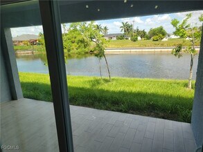 3229 SW 15th Pl in Cape Coral, FL - Building Photo - Building Photo
