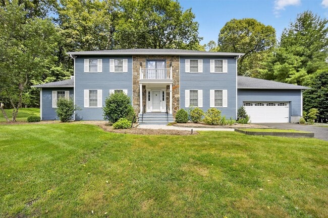 property at 92 Brook Hollow Dr