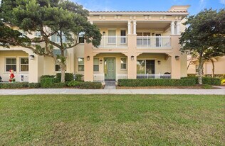 4025 Cascada Cir in Hollywood, FL - Building Photo