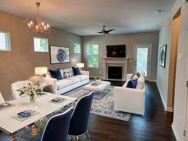 424 Cherry St in Fuquay Varina, NC - Building Photo - Building Photo