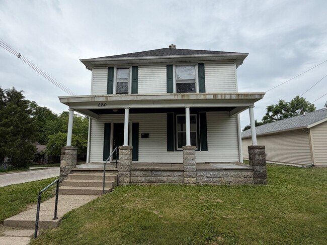 property at 224 S 14th St