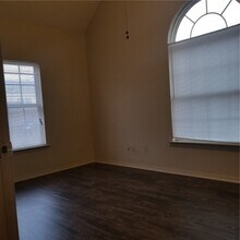 1994 Dos Laredos Ave in Springdale, AR - Foto de edificio - Building Photo