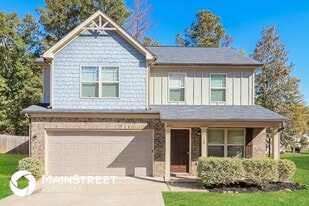 128 Pristine Dr in Locust Grove, GA - Building Photo