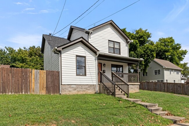 1006 10th Ave N in Nashville, TN - Building Photo - Building Photo