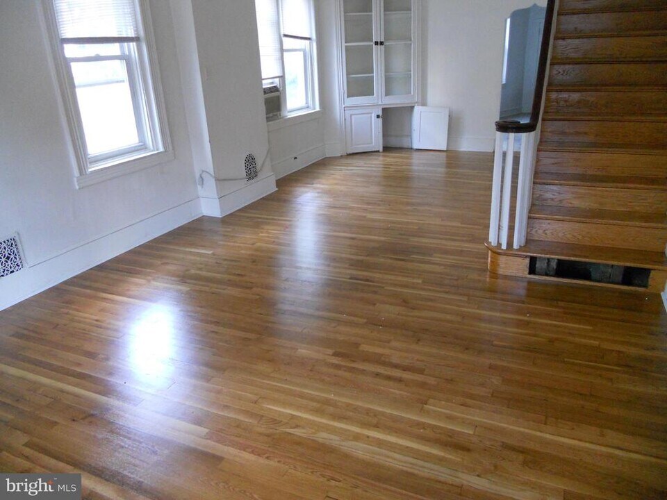 3412 Crawford St in Philadelphia, PA - Building Photo