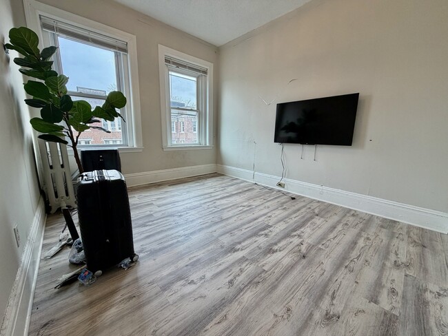 14 Glenville Ave, Unit 3 in Boston, MA - Building Photo - Building Photo