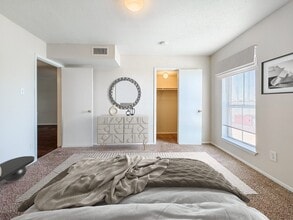 4400 W Airport Blvd in Houston, TX - Building Photo - Building Photo