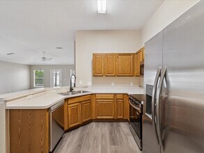 5048 Teather St in Spring Hill, FL - Building Photo - Building Photo