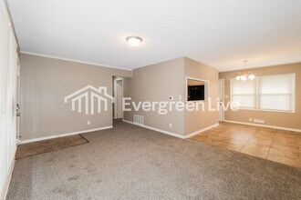 7611 E 107th St in Kansas City, MO - Building Photo - Building Photo