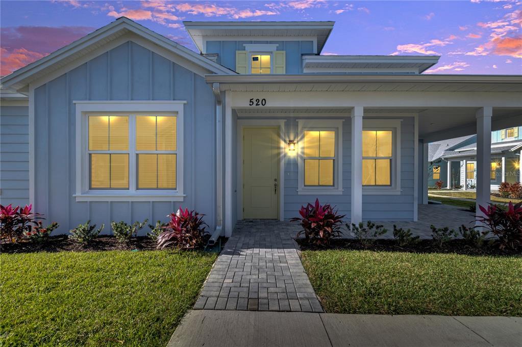520 Daiquiri Pl in Daytona Beach, FL - Foto de edificio