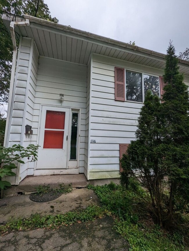 1027-1029 Elwood St in Rome, NY - Building Photo - Building Photo