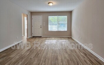 2214 Spires Ave in Jacksonville, FL - Building Photo - Building Photo