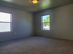 196 Aparicio Dr in Tooele, UT - Building Photo - Building Photo