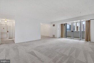 4601 N Park Ave in Chevy Chase, MD - Building Photo - Building Photo