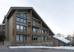 Deer Valley Club Apartments