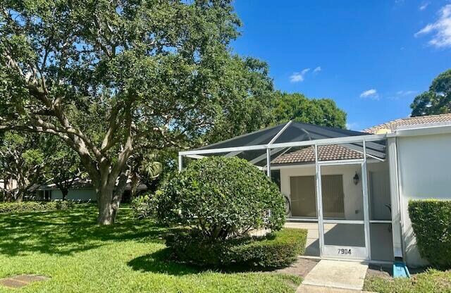 7904 Chapman Oak Ct in Palm Beach Gardens, FL - Building Photo
