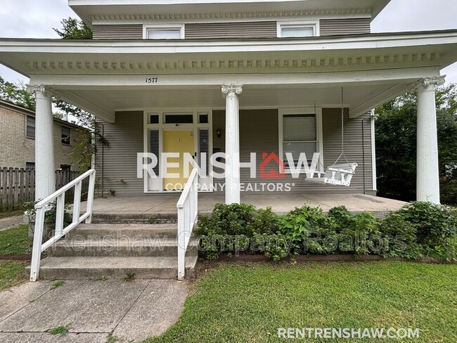 1577 Court Ave in Memphis, TN - Foto de edificio - Building Photo