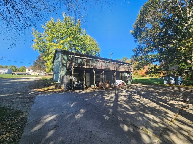 4790 Sunnybrook Rd in Kent, OH - Foto de edificio - Building Photo