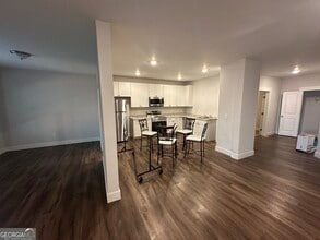 370 Crestbrook Ln in Dallas, GA - Building Photo - Building Photo