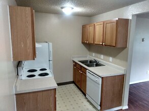 345 N 5th St in Klamath Falls, OR - Building Photo - Building Photo