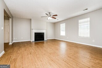215 Carlin Ct in Mcdonough, GA - Building Photo - Building Photo