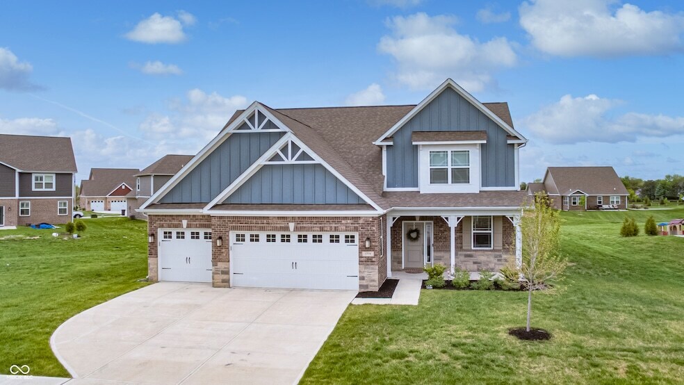 1728 Gordon Dr in Greenwood, IN - Foto de edificio