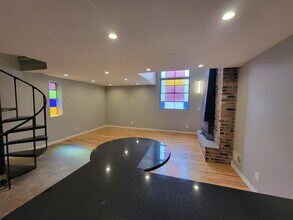 160 W Burton Pl in Chicago, IL - Building Photo - Building Photo