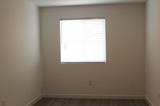 7304 Erskineville Dr in Bakersfield, CA - Building Photo - Building Photo