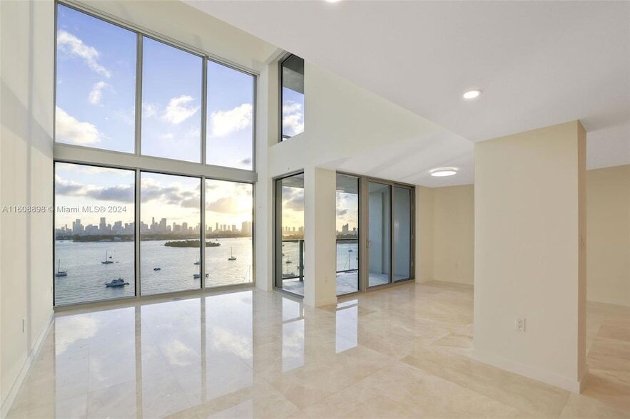 1500 Bay Rd, Unit N-PH1403 in Miami Beach, FL - Building Photo