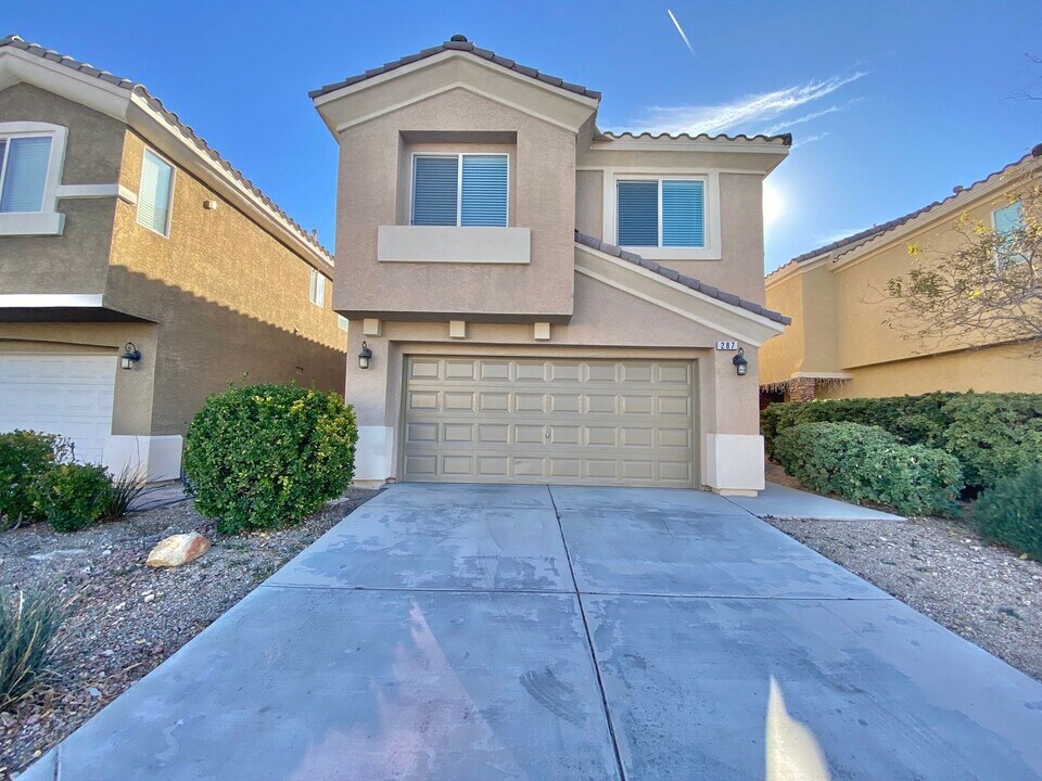 287 Fringe Ruff Dr in Las Vegas, NV - Building Photo