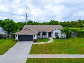 1853 Shower Tree Way in Wellington, FL - Building Photo - Building Photo