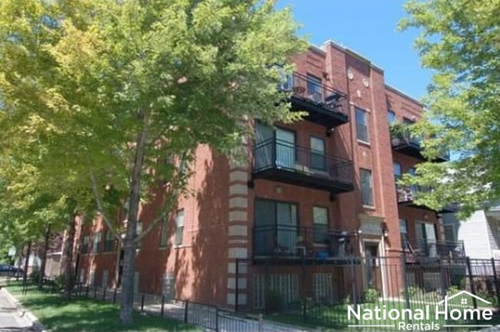2644 W George St-Unit -2 in Chicago, IL - Building Photo