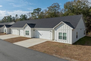 The Residences at Willow Creek in Tifton, GA - Building Photo