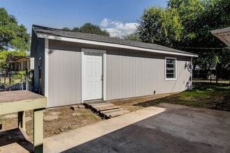 614 Blueberry Ln in Grand Prairie, TX - Building Photo - Building Photo