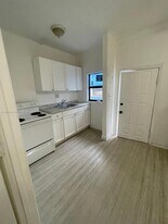 1140 NW 4th St in Miami, FL - Building Photo