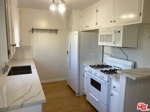 2423 4th St in Santa Monica, CA - Building Photo - Building Photo