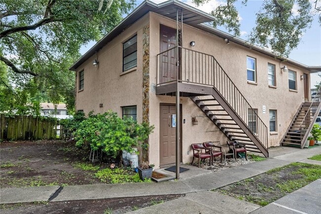 property at 1221 E Mohawk Ave