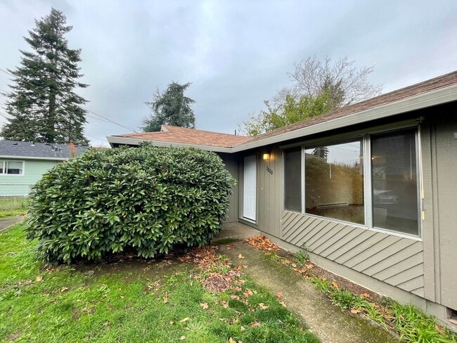 2802-2802 SE 145th Ave