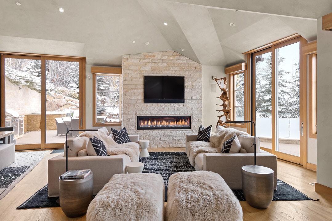 136 Northway Dr in Aspen, CO - Building Photo