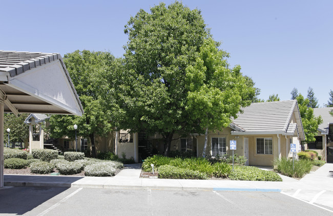 Country Garden Senior Apartments in Vacaville, CA - Building Photo - Building Photo